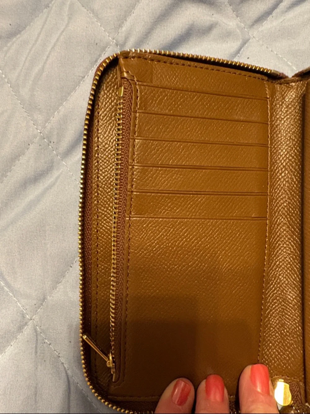 Coach Tan Pebbled Leather Zip Wallet with Gold Hardware - Picture 2 of 6